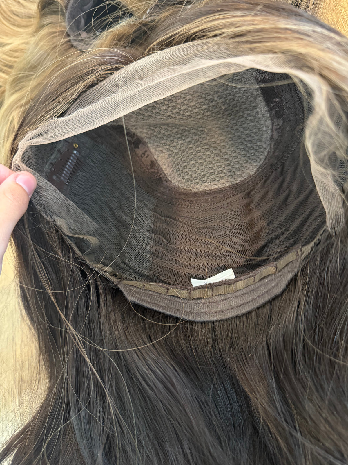 <b>K669</b><br><u>M</u> <br> <l>Classic European Collection</l> <br> 22” Lace Top Wig