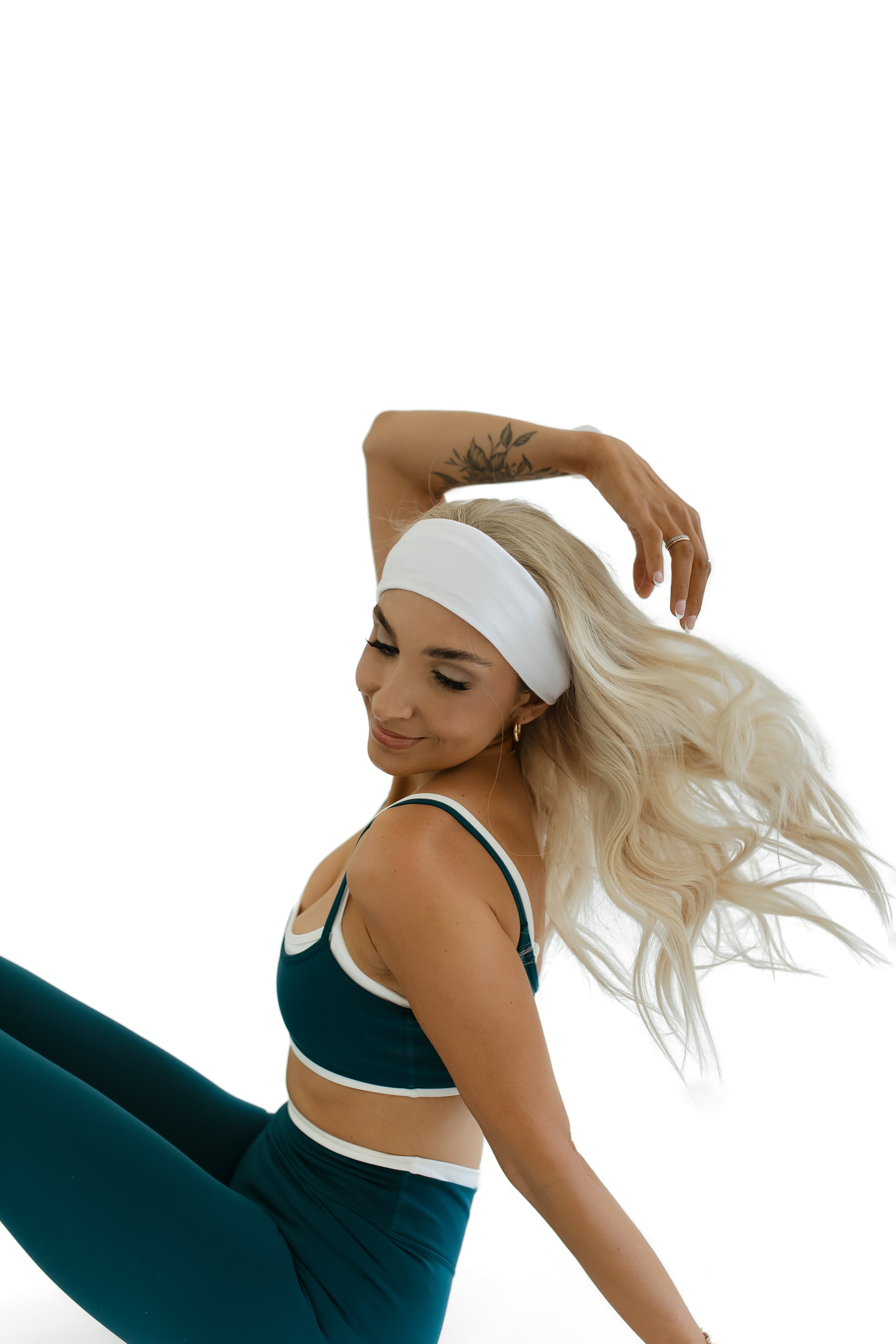 “Claire” Headband Wig
