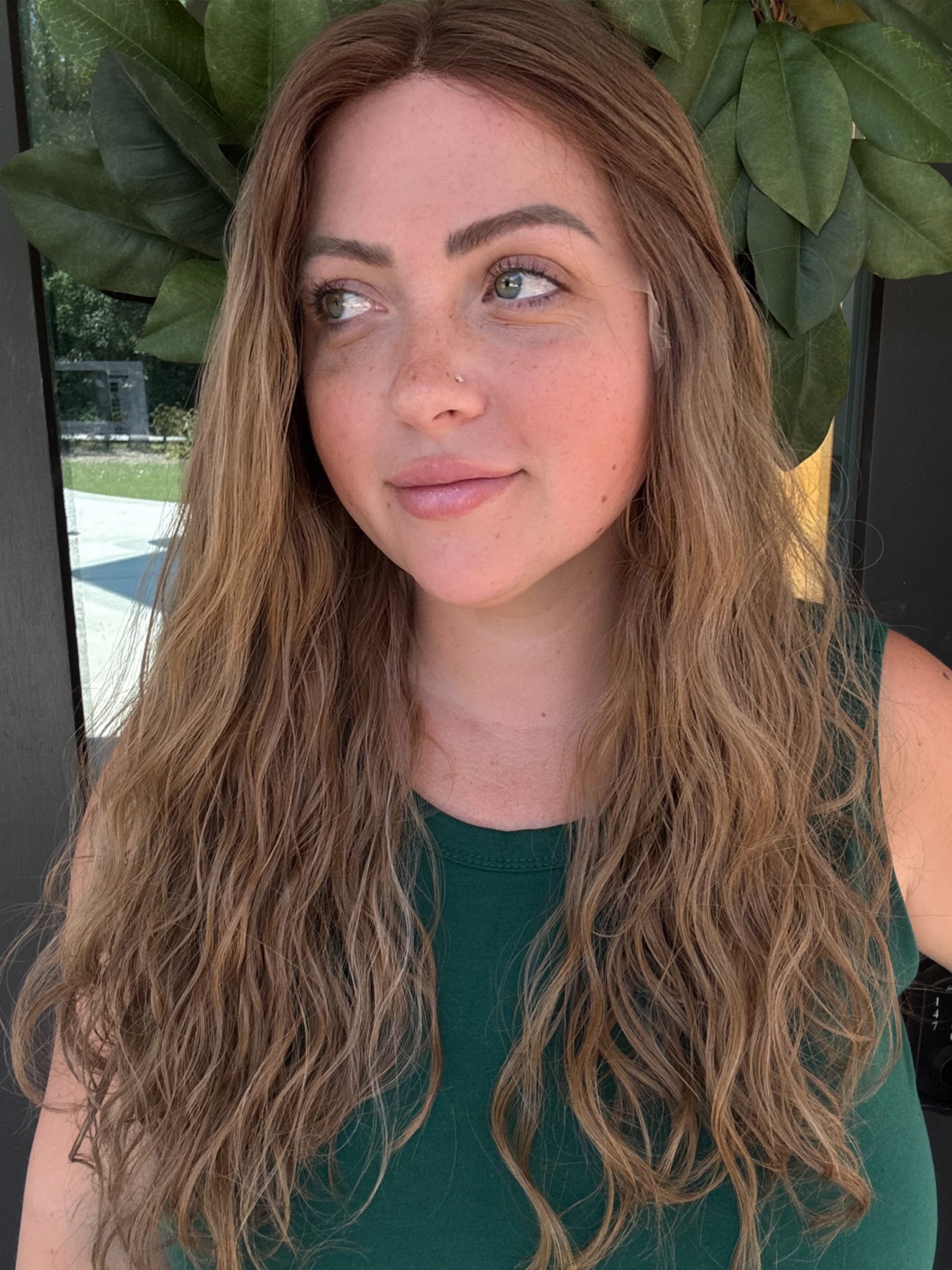 “Jessi” [S] 22” Wavy Lace Top Wig