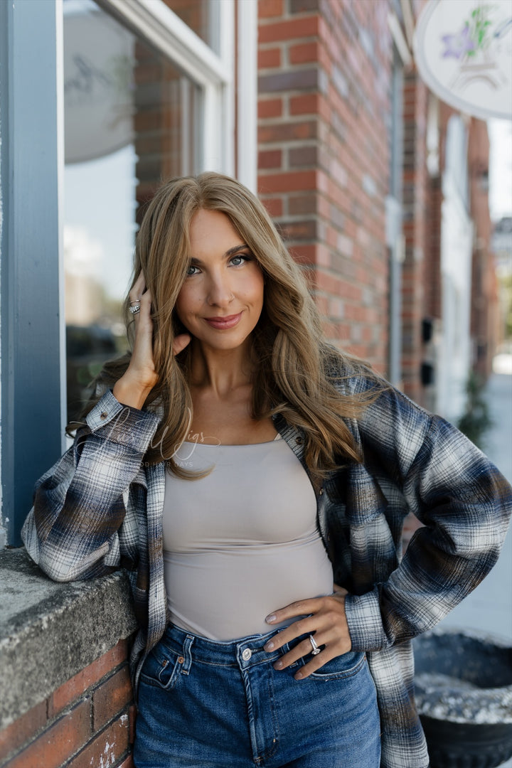 “Penny” [M] 20” Lace Top Wig