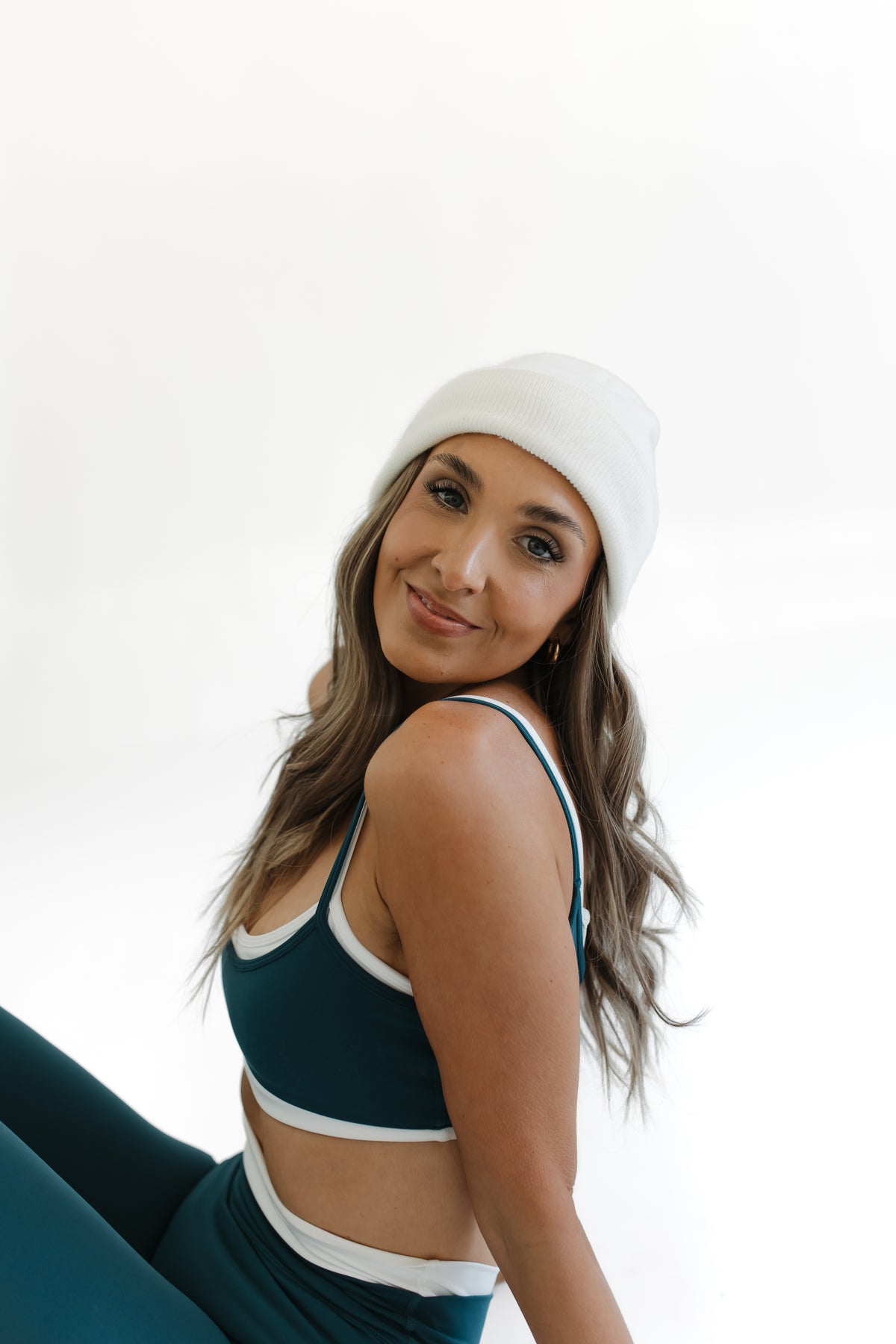 Daly · 22” Hat Wig · Active