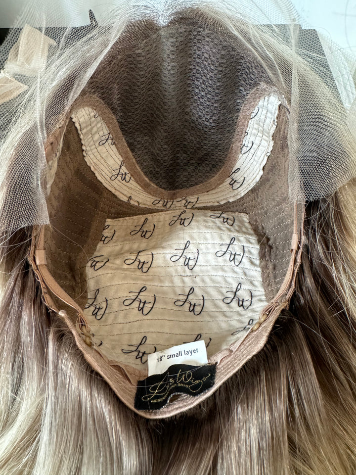 “B2689” [S] 18” Lace Top Wig