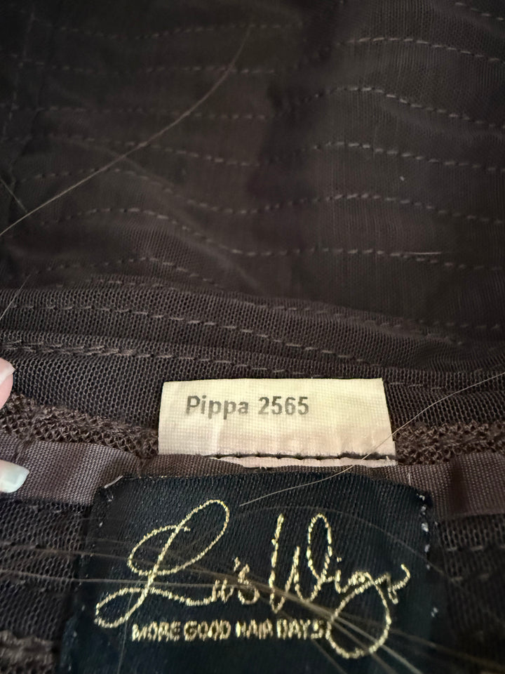 REFURBISHED “Pippa” [M] 20” Lace Top Wig