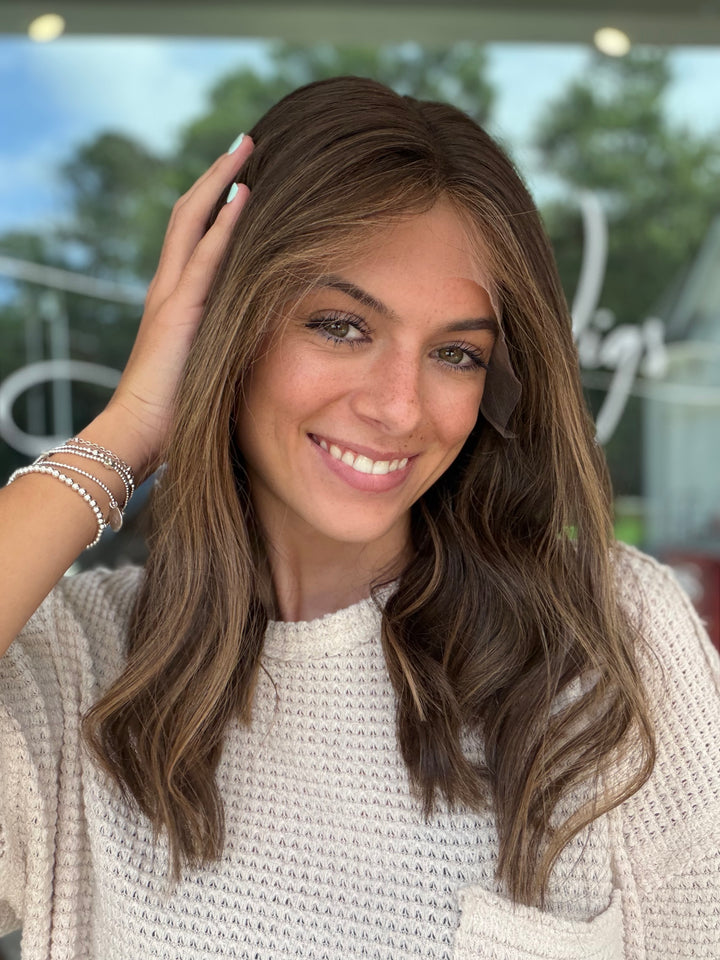 “Lisa” [M] 18” Lace top wig