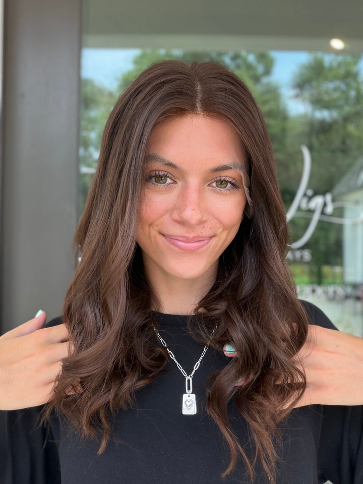 Bella (M) 18” Lace Top Wig