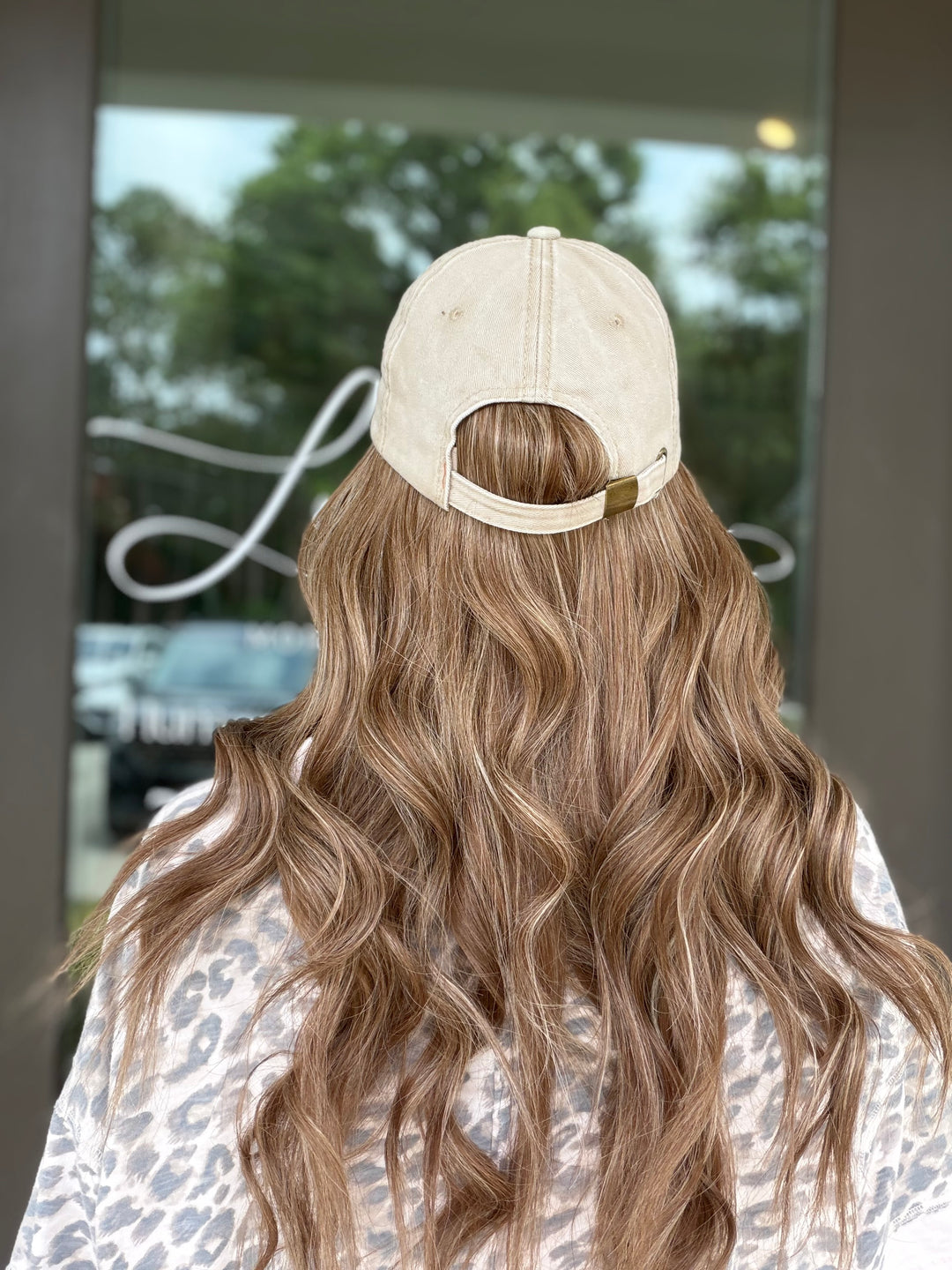 RESALE: SS-0003 “Kathy” Hat Wig (M) 22”