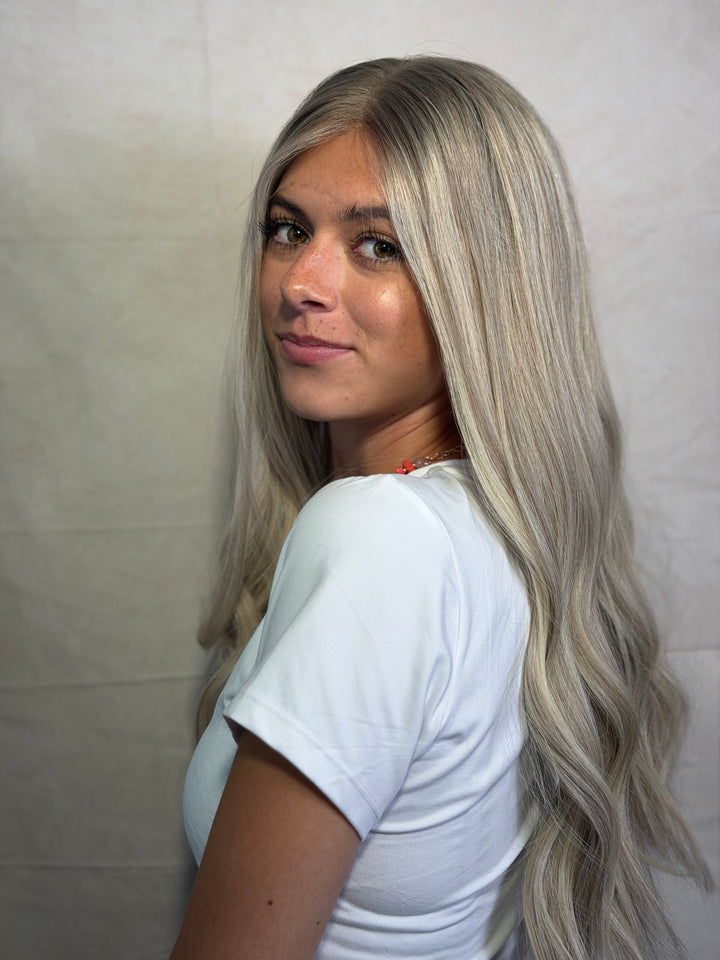 Mo (M) 22” Lace Top Wig