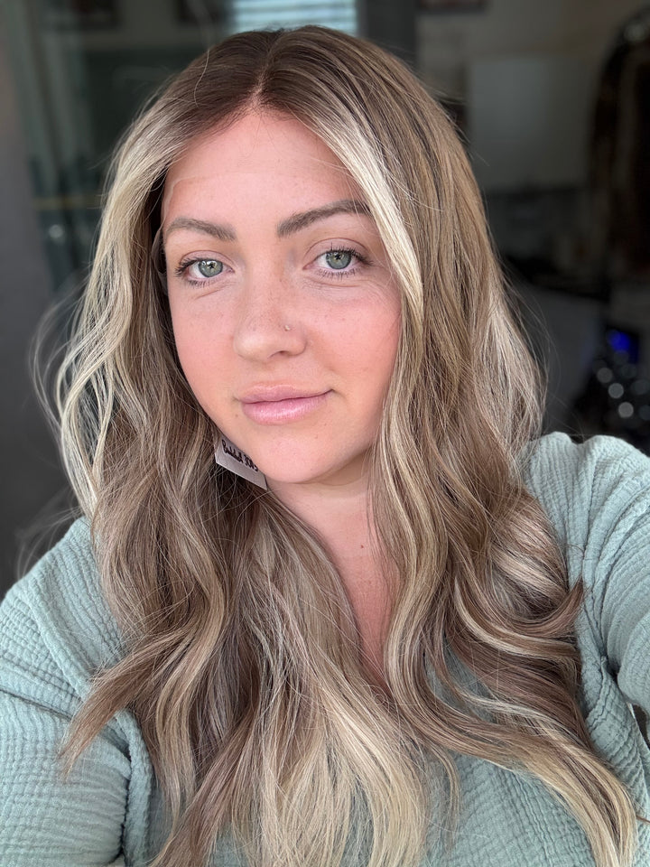 B3003 [S] 22” Lace top wig