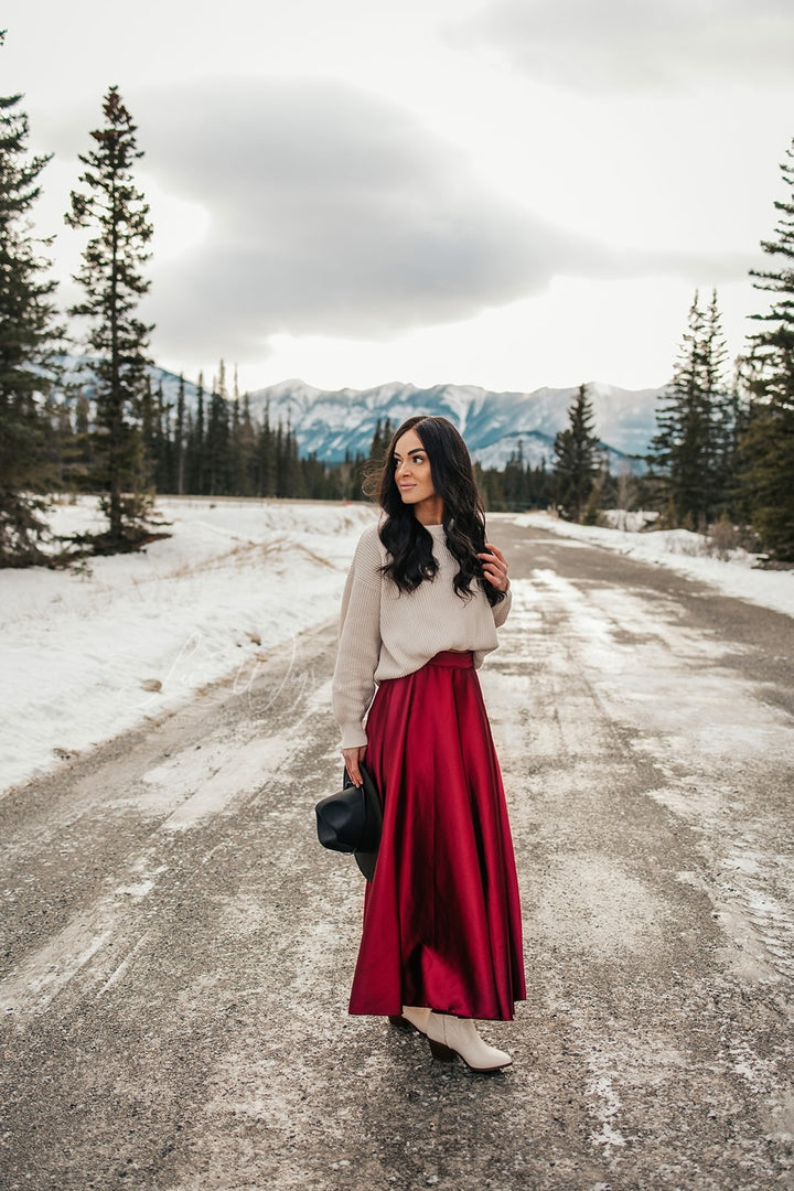 “Jordyn” 22” [M] Lace Top Wig