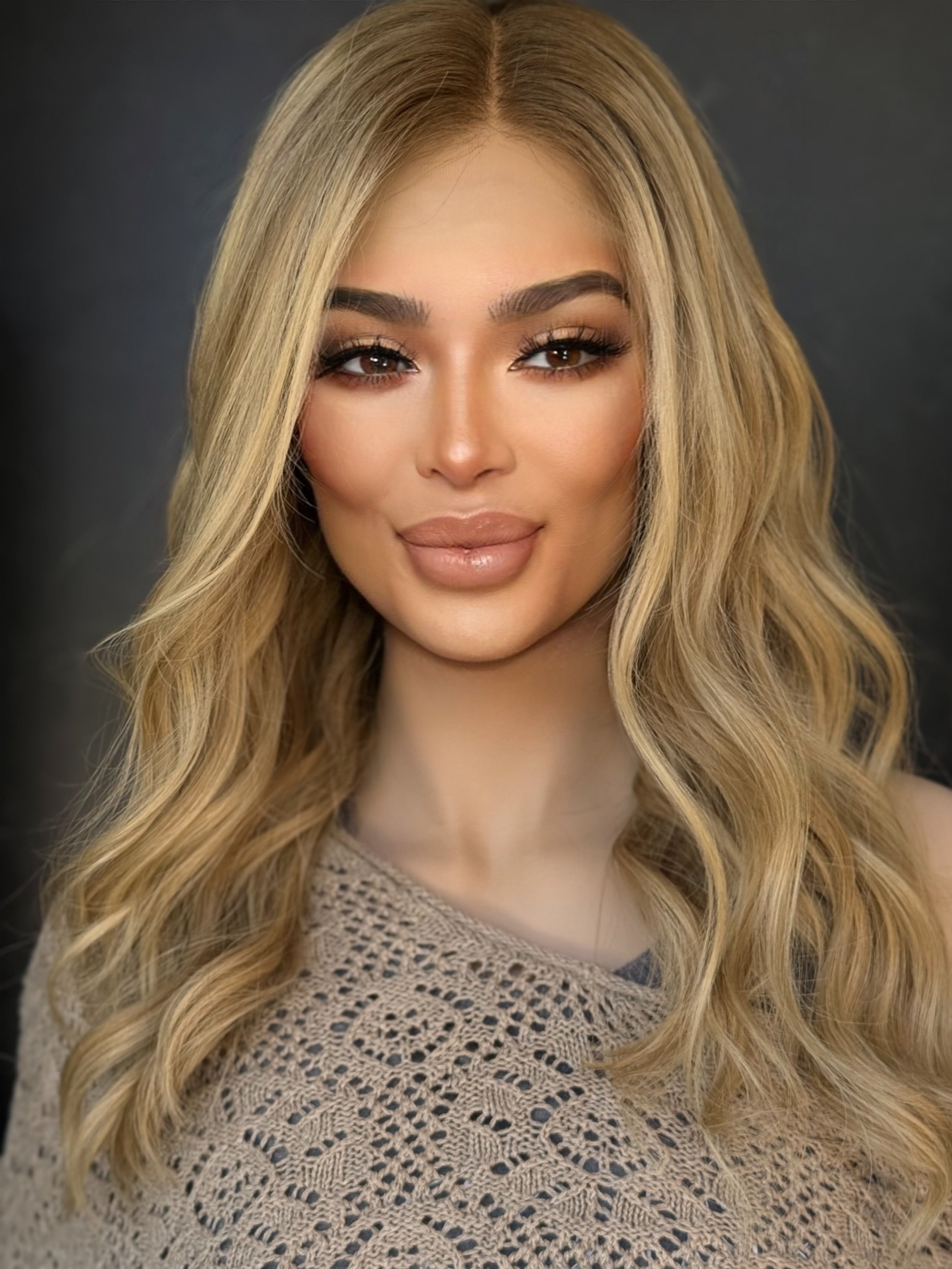 “Ruby” [M] 18” Glam Collection