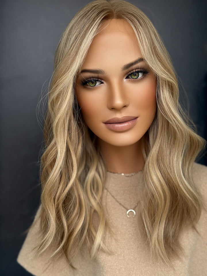 “Anniston” 18” Lace Top Topper