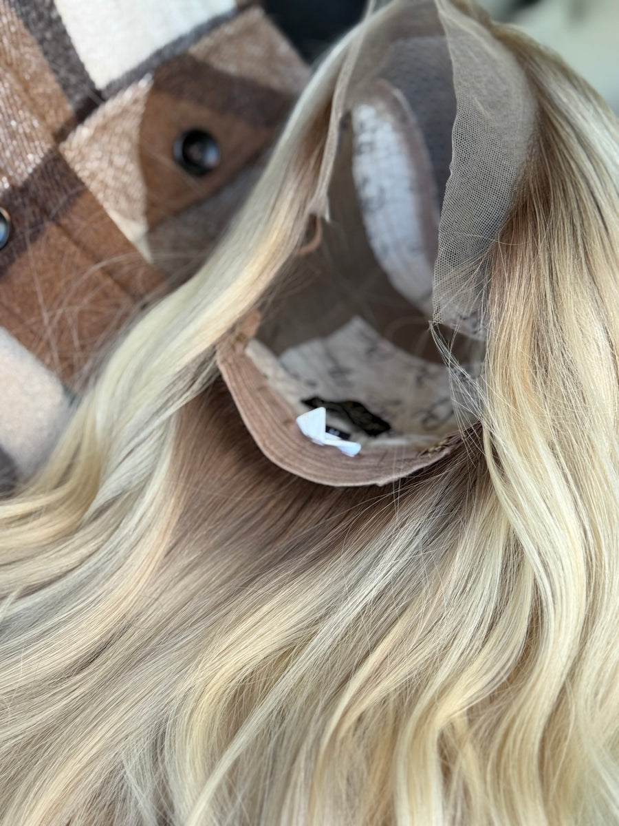 “Bombshell” [M] 22” Lace Top Wig
