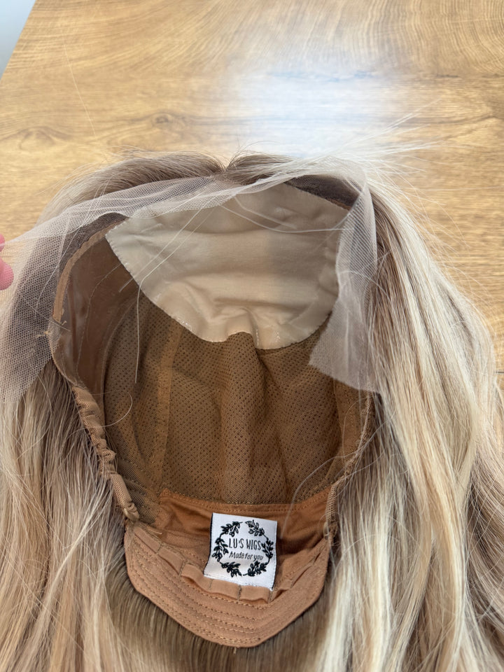 Erin (M) 22” Lace Front Silk Top Wig