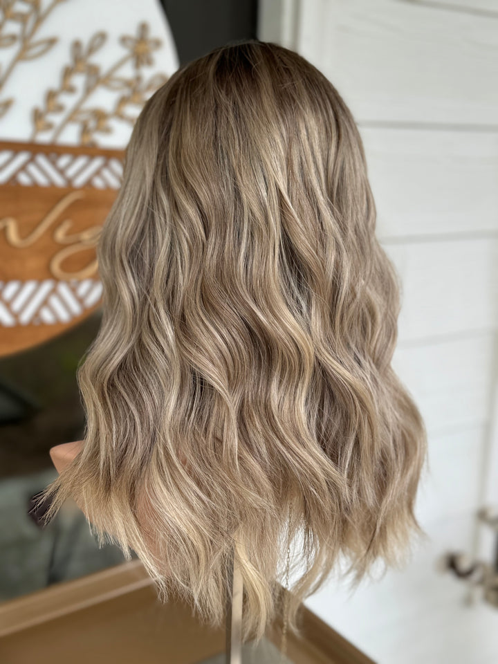 “B2689” [S] 18” Lace Top Wig