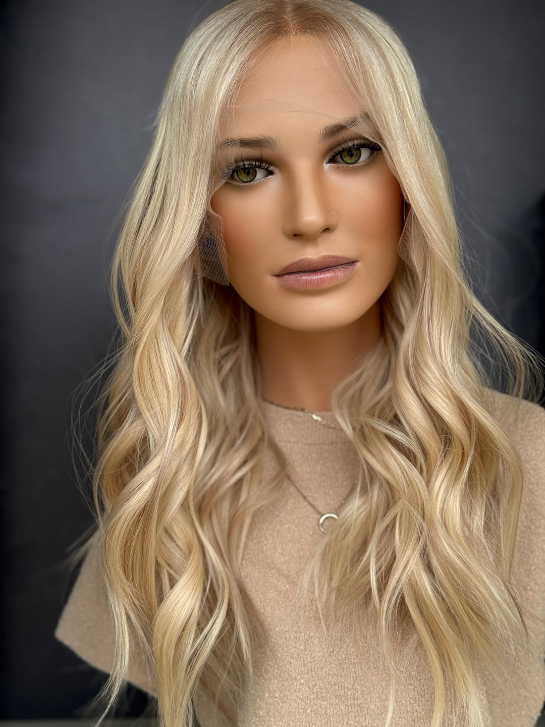 “Karli” [M] 20” Lace Top Wig