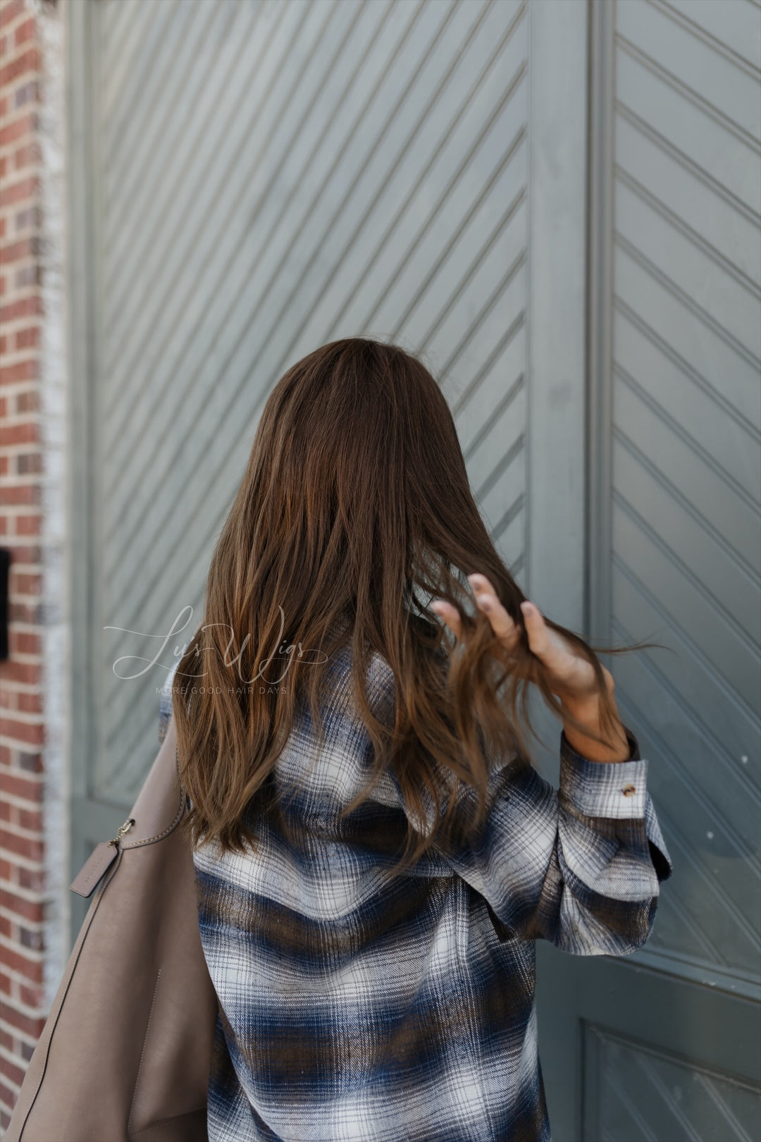 “Sienna” [M] 20” Glam Lace Top Wig