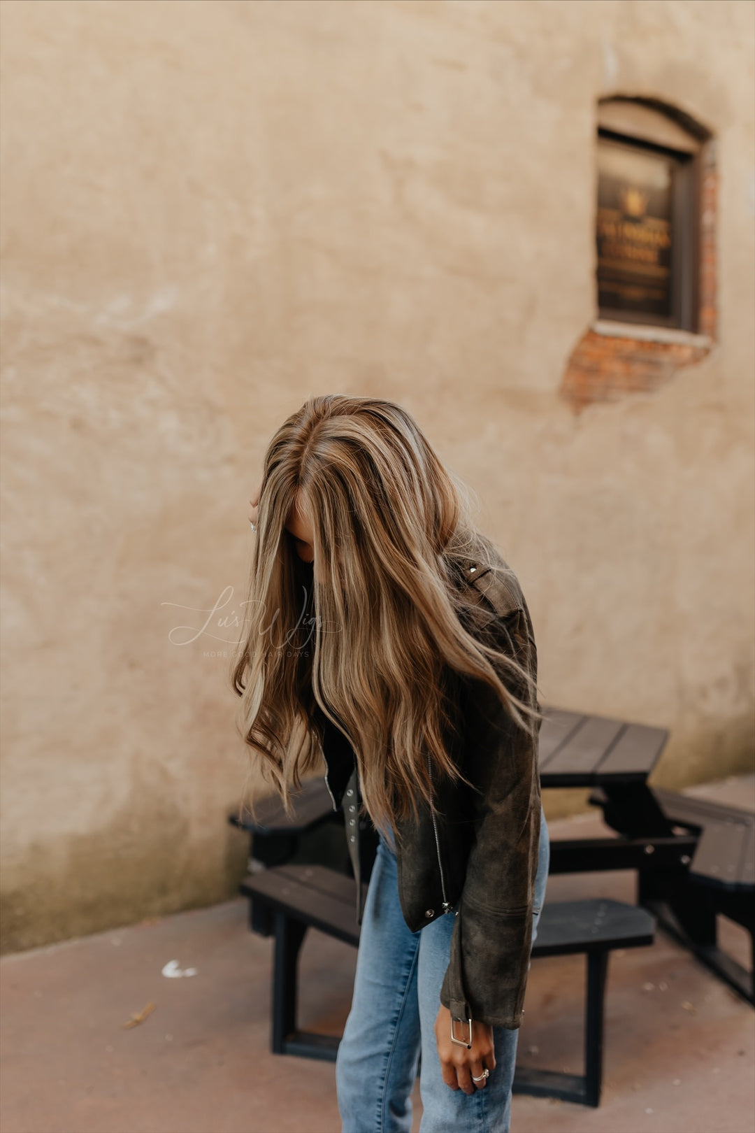 “Alicia” 20” Lace Top Wig