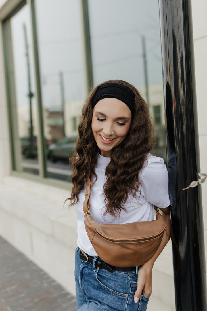 “Wavy Grace” Everyday Headband Wig [M] 22”