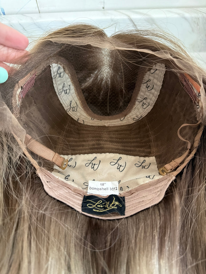 “B3012” (M) 18” Lace Top Wig