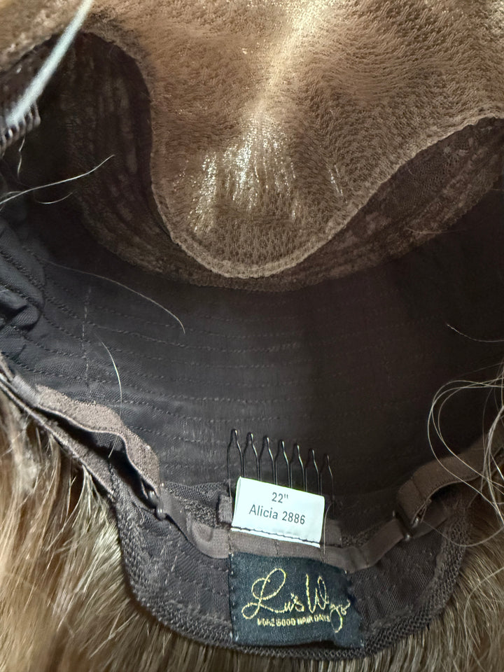 “Alicia” [S] 22” Lace Top Wig