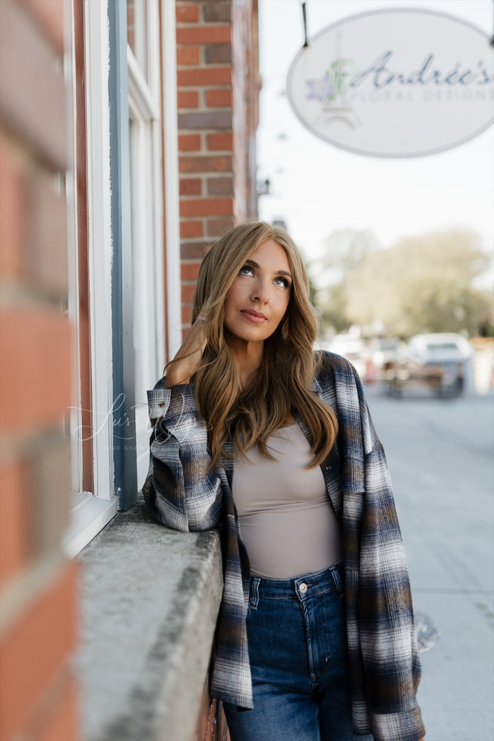 “Penny” [M] 20” Lace Top Wig