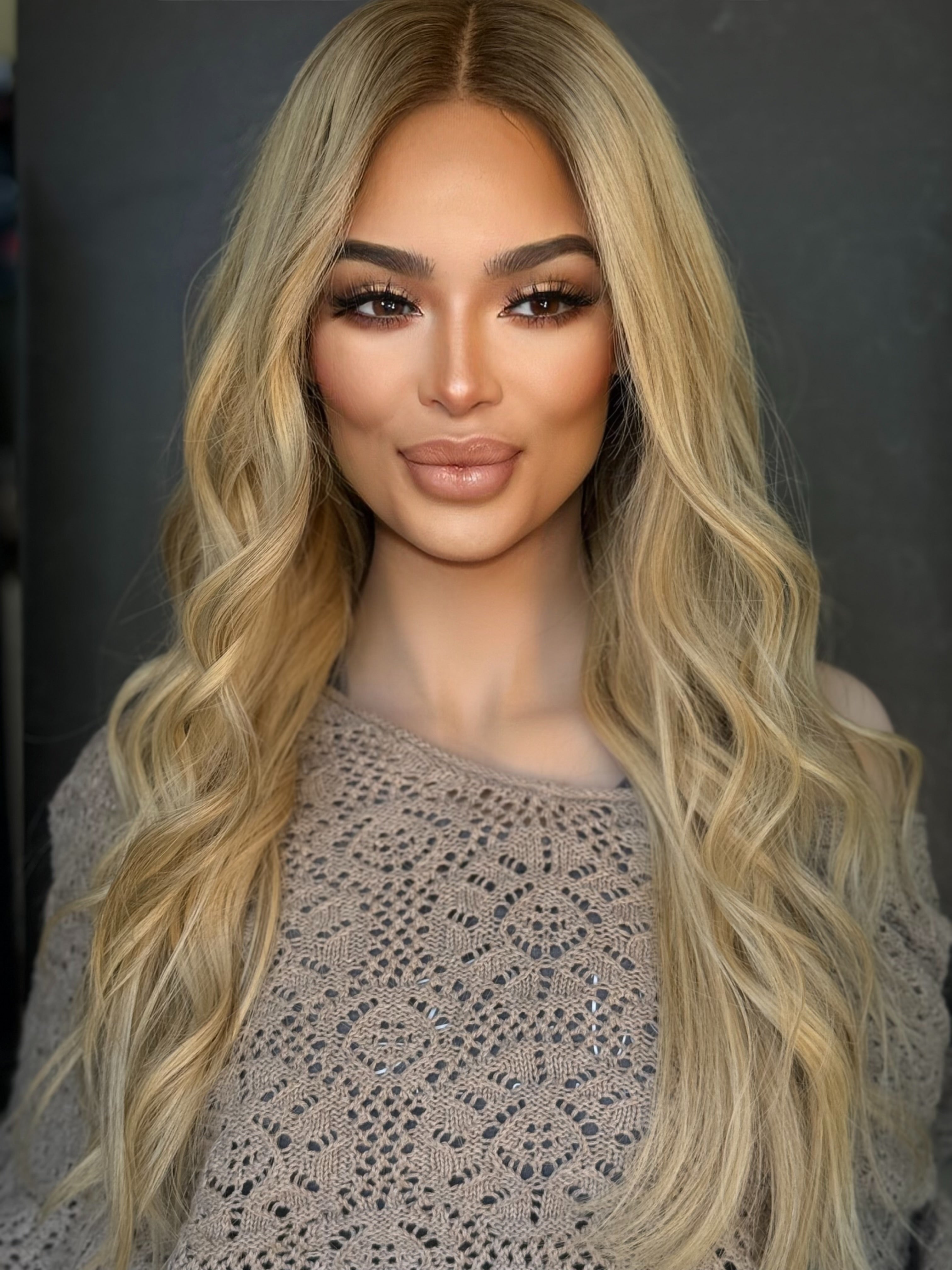 “Phoebe” [M] 22” Glam Collection
