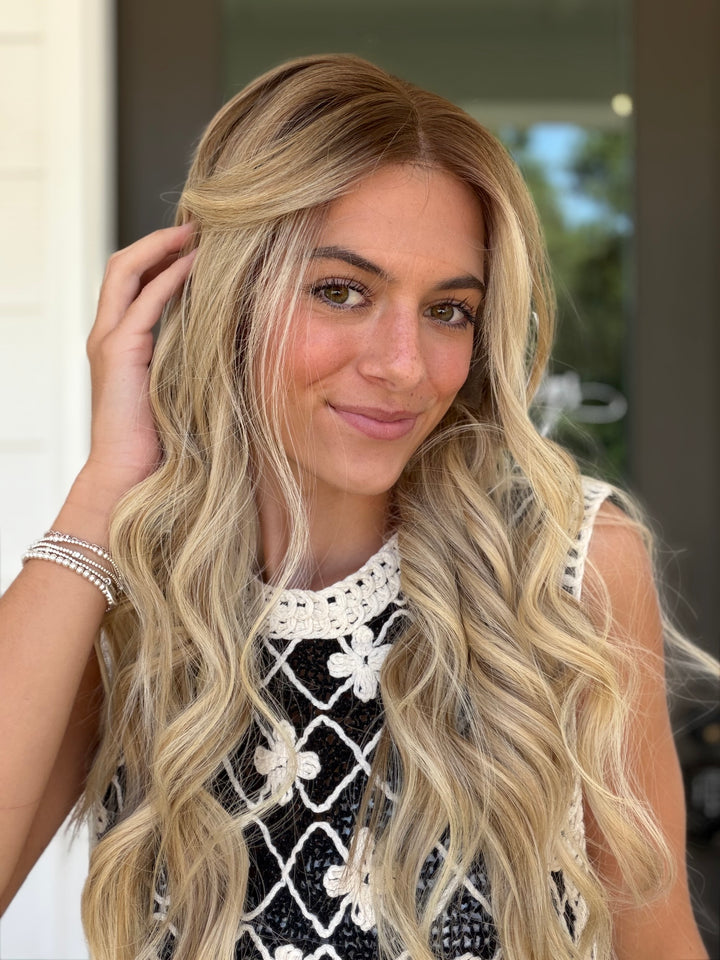 “B3008” (M) 24” Lace Top Wig