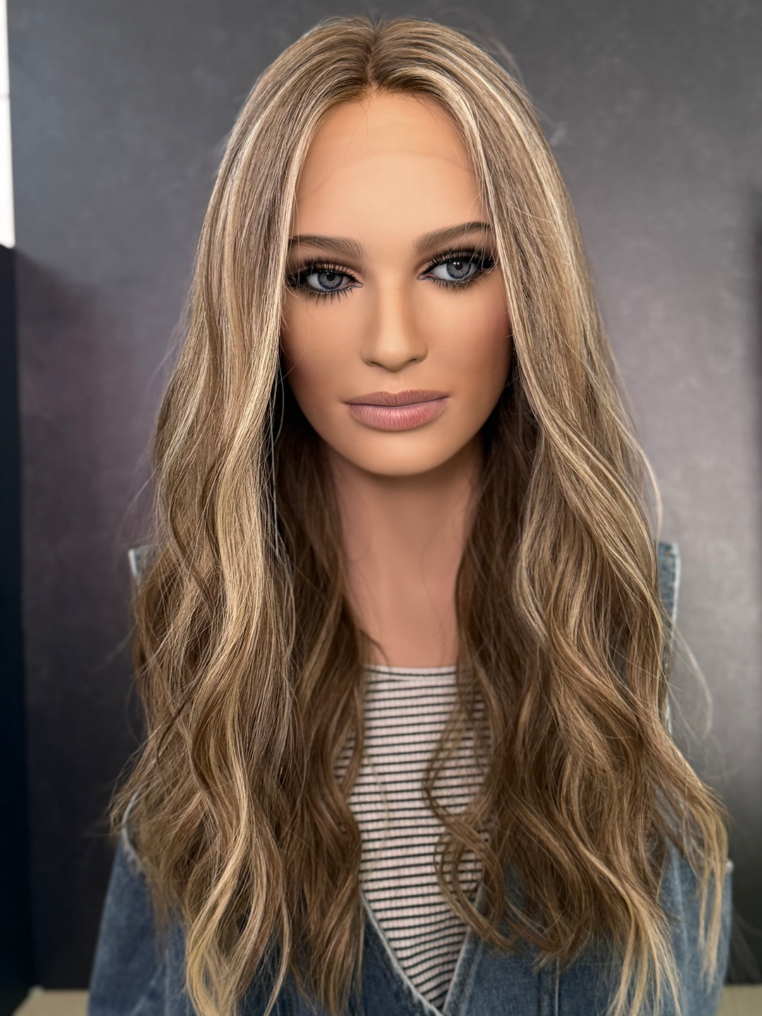“Morgan” [XS] 22” Lace Top Wig