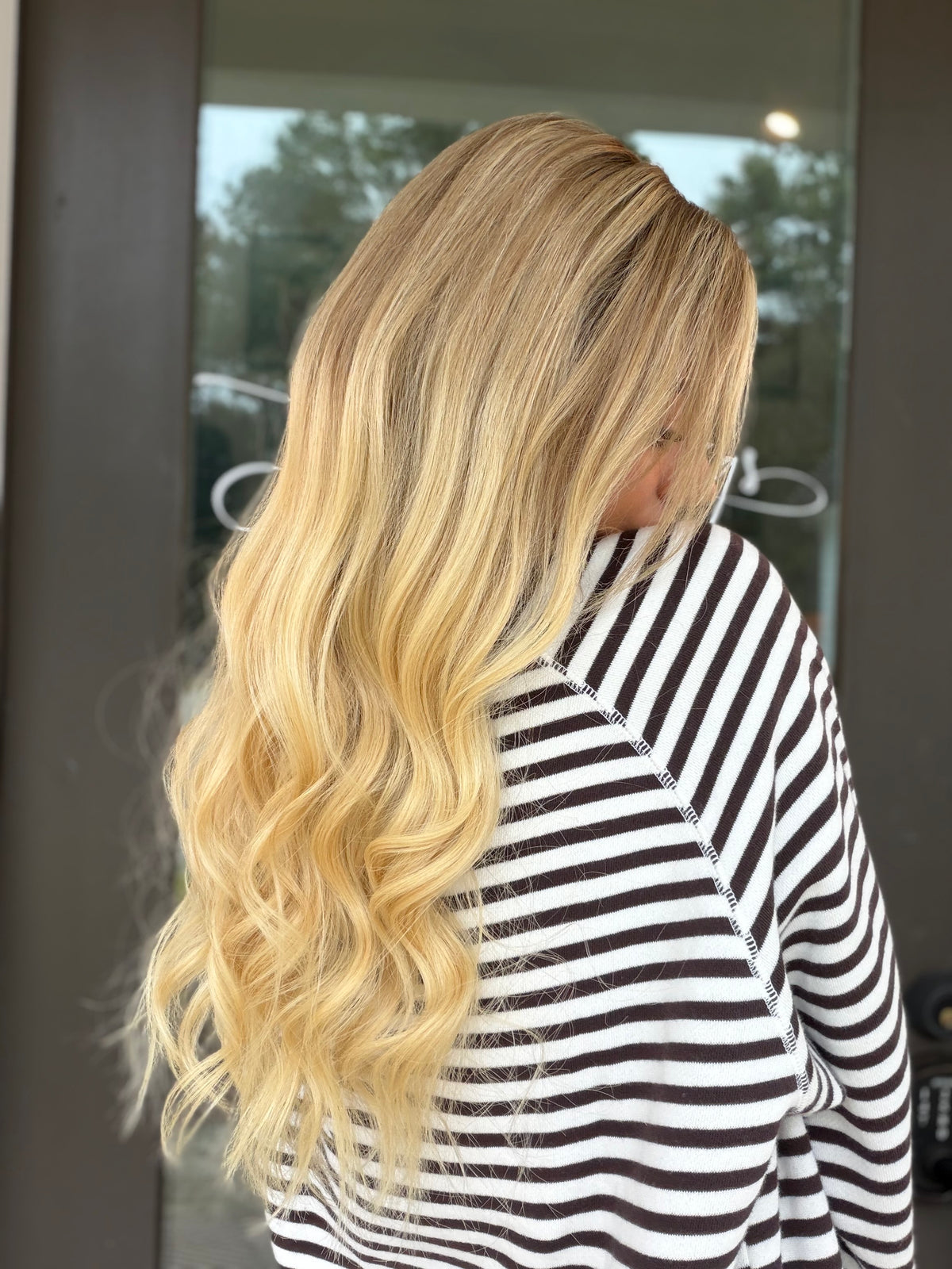 Rizzo SS-0016 (M) · 22” Lace Top Wig · Pre-Loved
