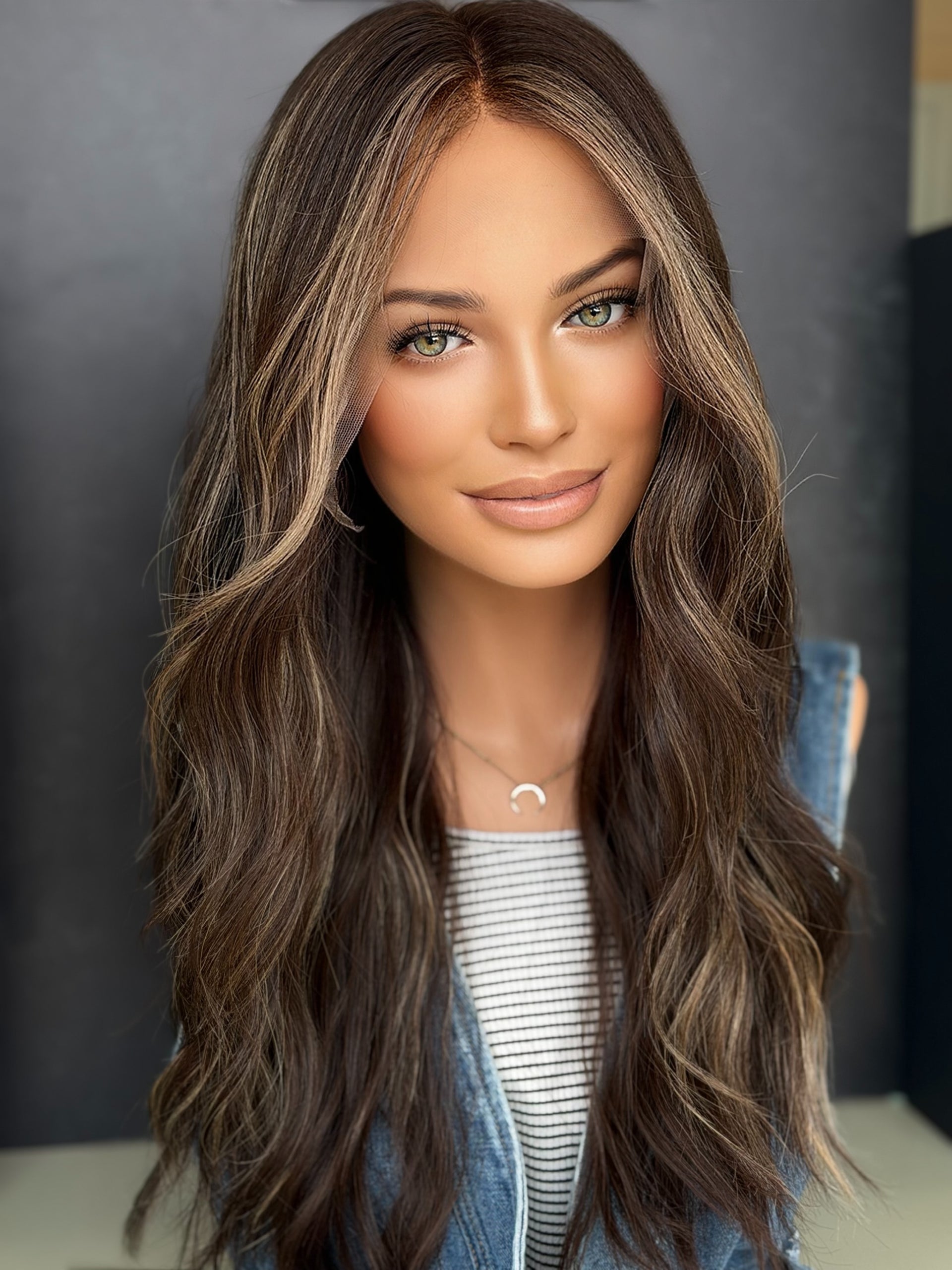 3B2897 22" [M] Lace Top Wig