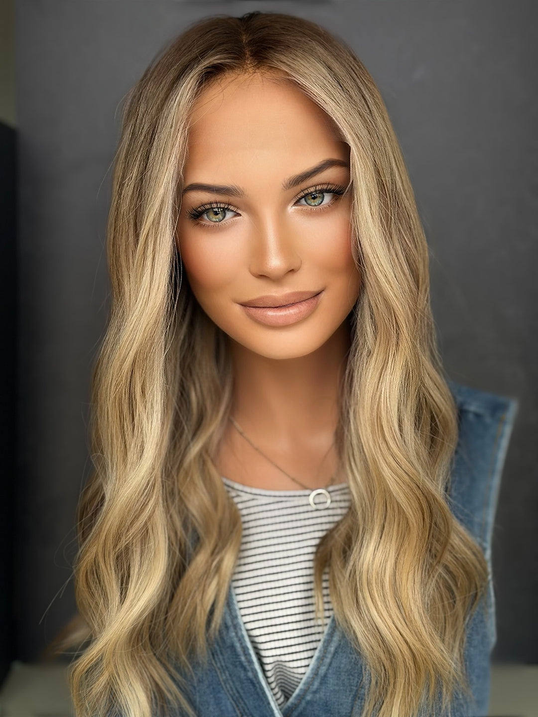 "B612" 20" [10x11]  Lace Top Topper