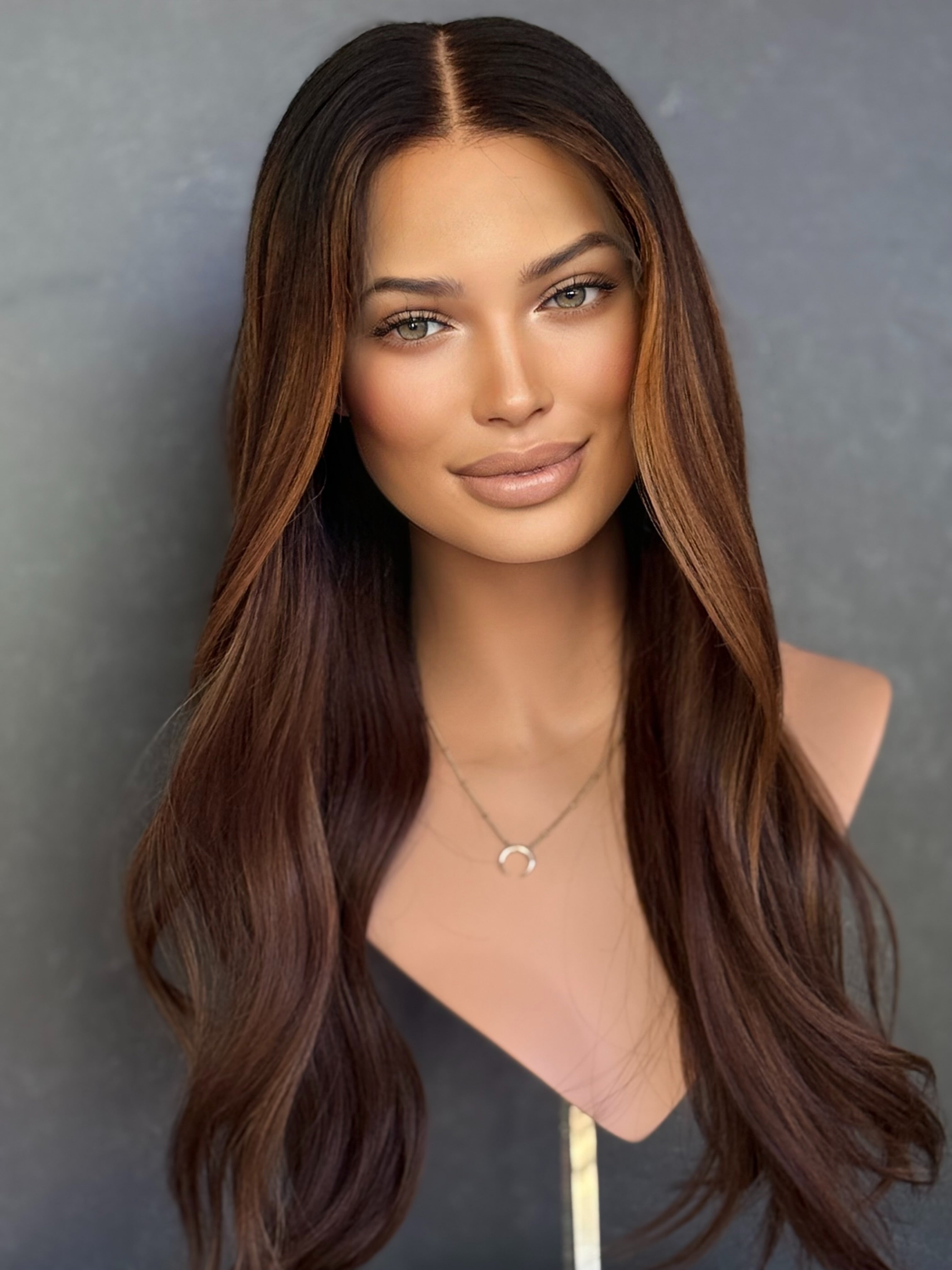 “Isabella” [M] 22” Glam Collection Wig