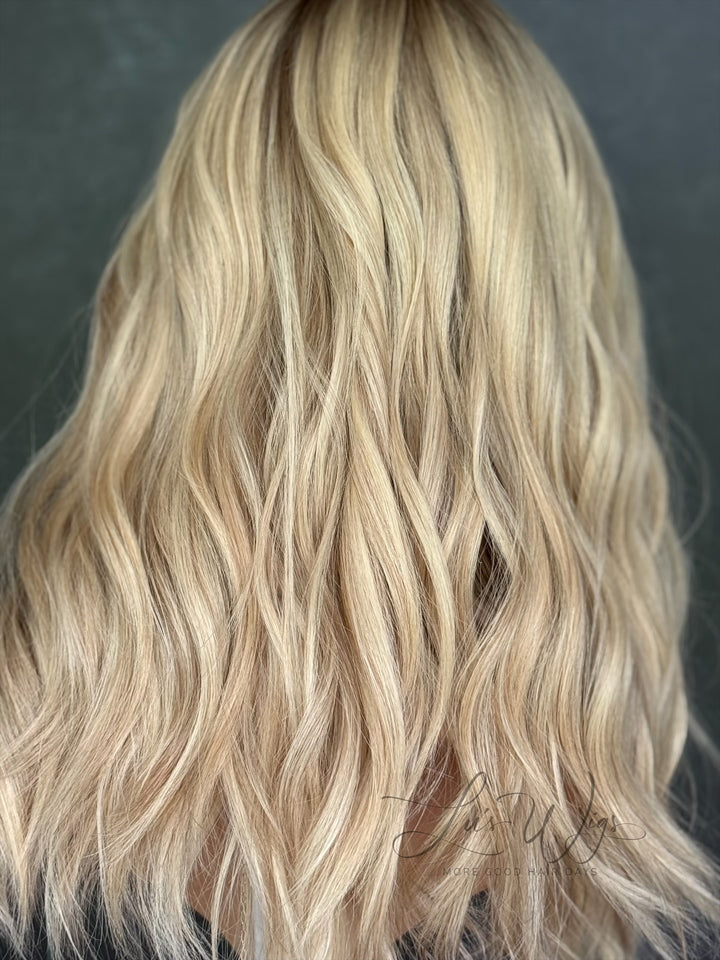“Michelle” [L] 18” Lace Top Wig