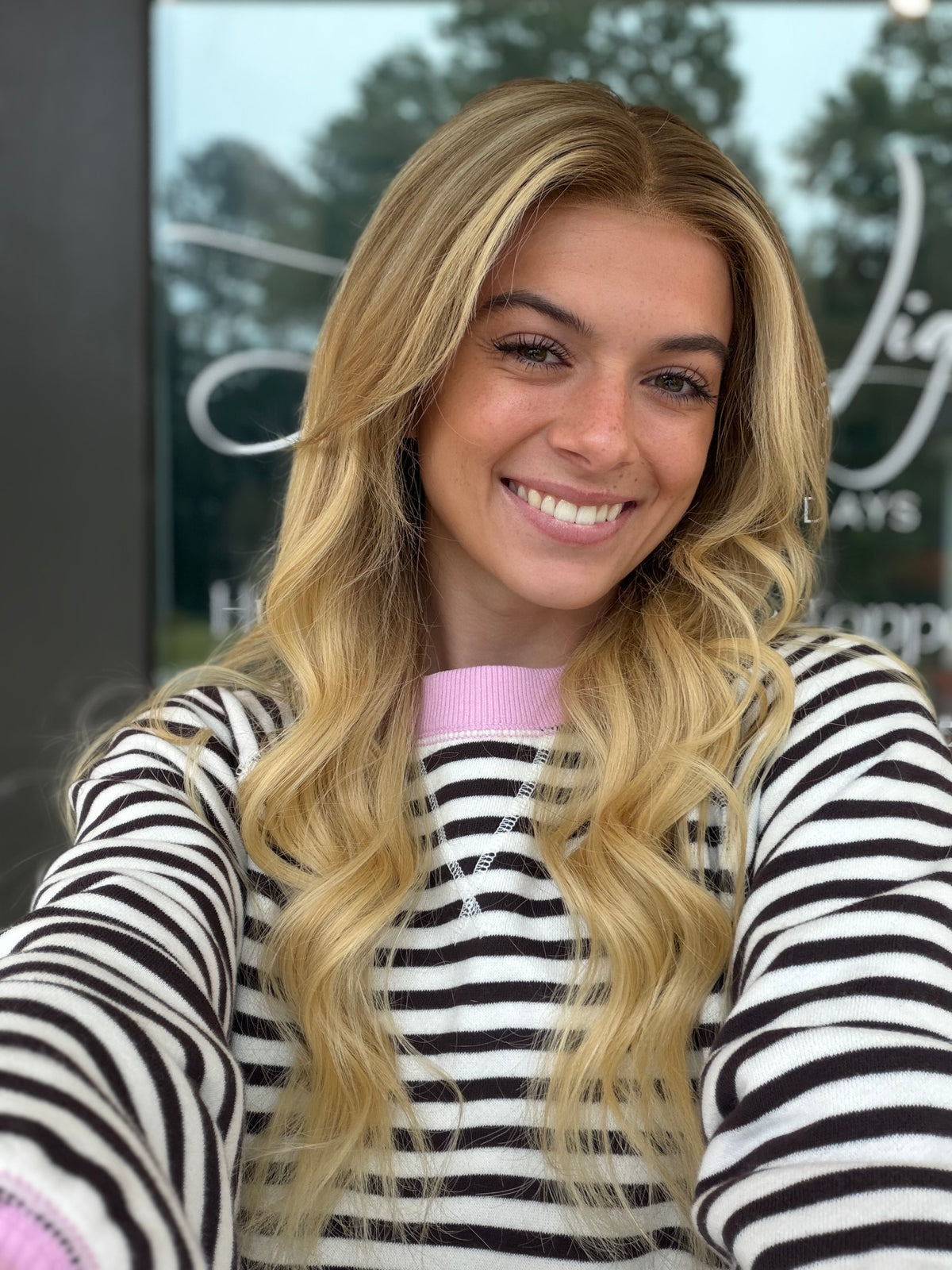 Rizzo SS-0016 (M) · 22” Lace Top Wig · Pre-Loved
