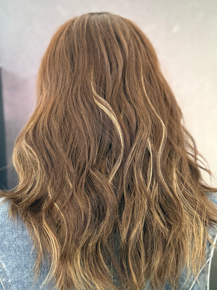 “4b2825” 18” [L] Lace Top Wig