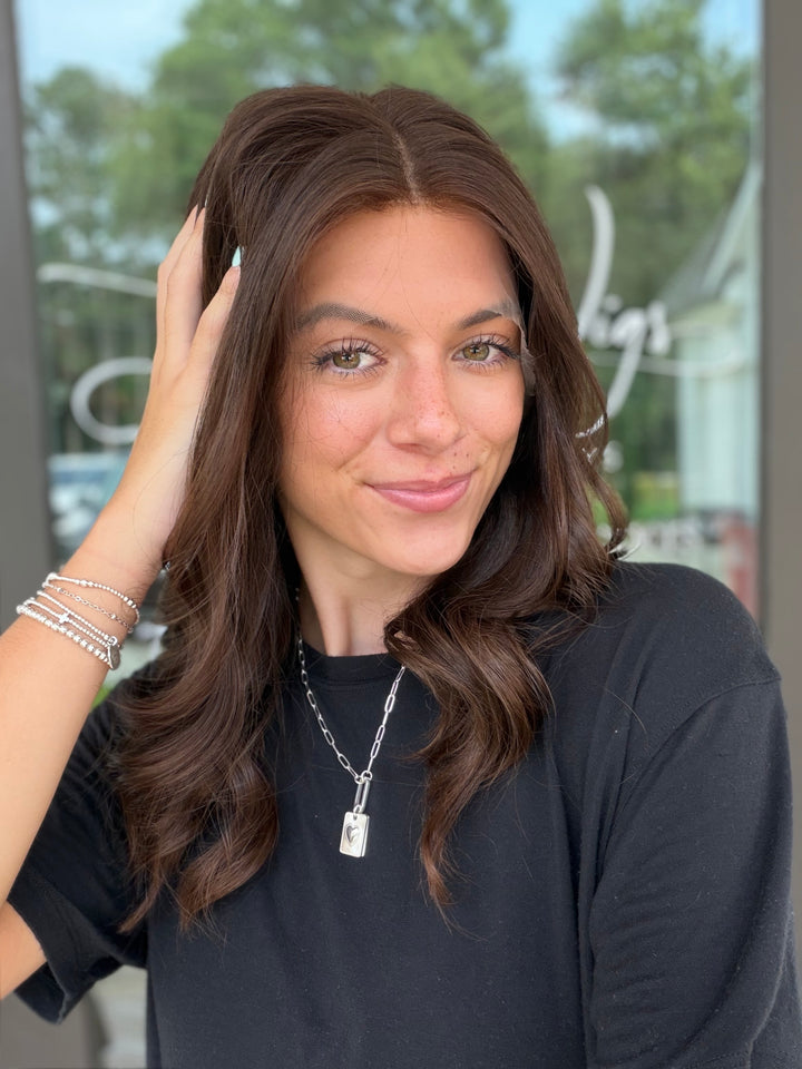 Bella (M) 18” Lace Top Wig