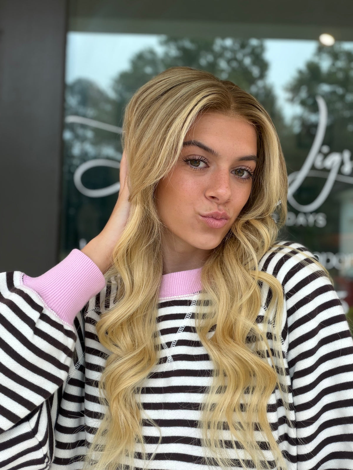 Rizzo SS-0016 (M) · 22” Lace Top Wig · Pre-Loved