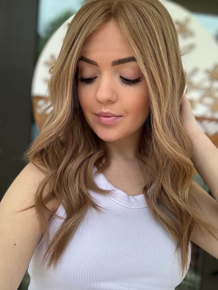 “Raya” [M] 18” Lace Top Wig