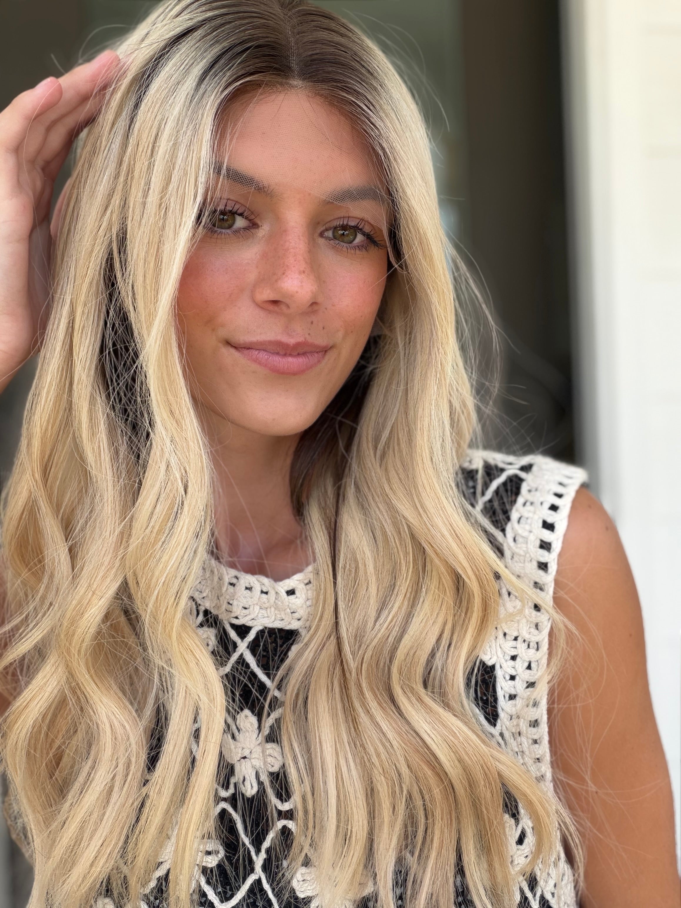 Ray 22” Lace Top Topper