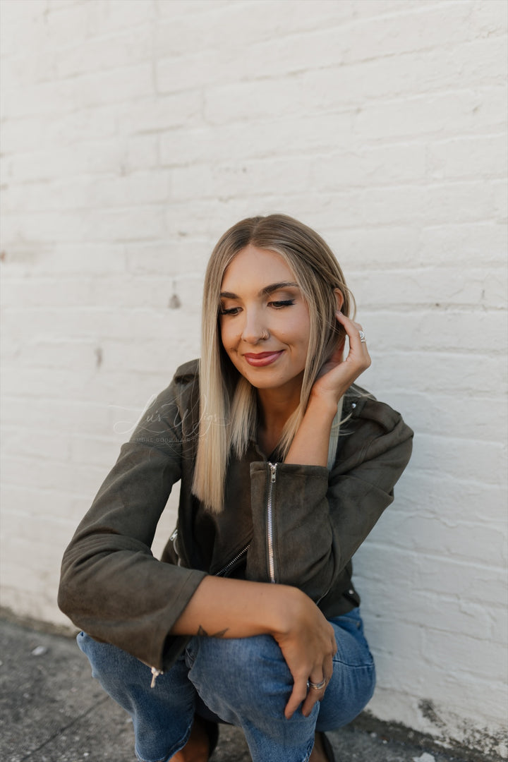 “Champagne Smoke” [XS] 16” Lace Top Wig