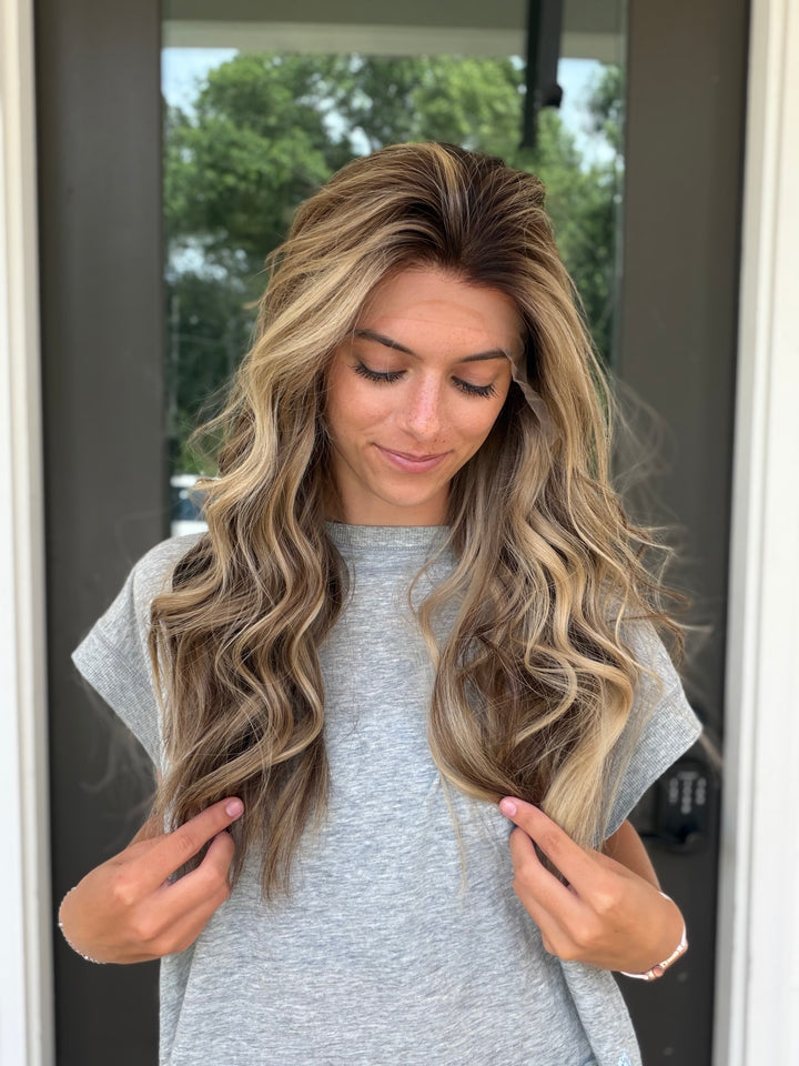 “B3007” (S) 24” Lace Top Wig