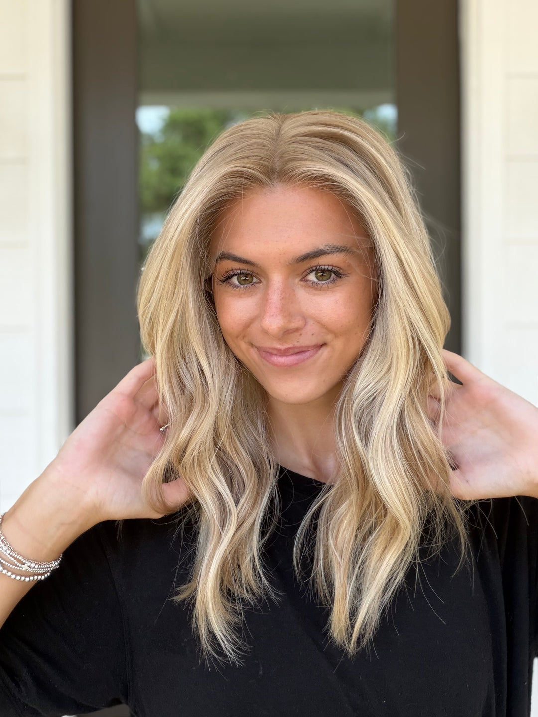 Anniston (XS) 18” Lace Top Wig