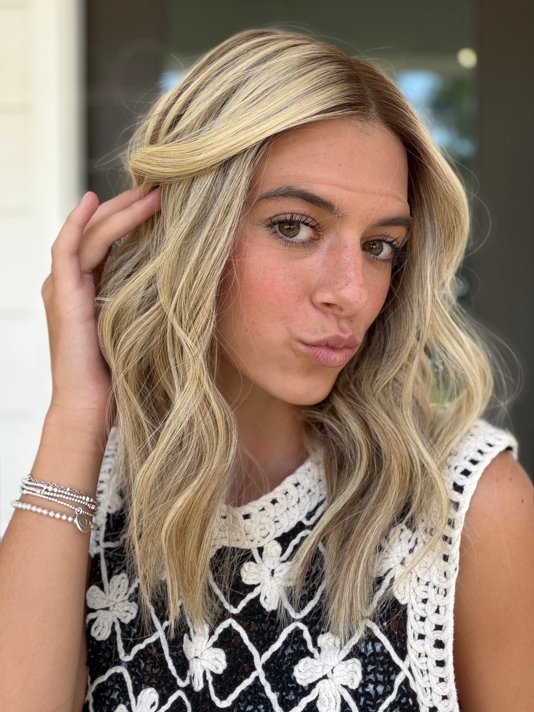 “Sandy” 14” [S] Lace top wig