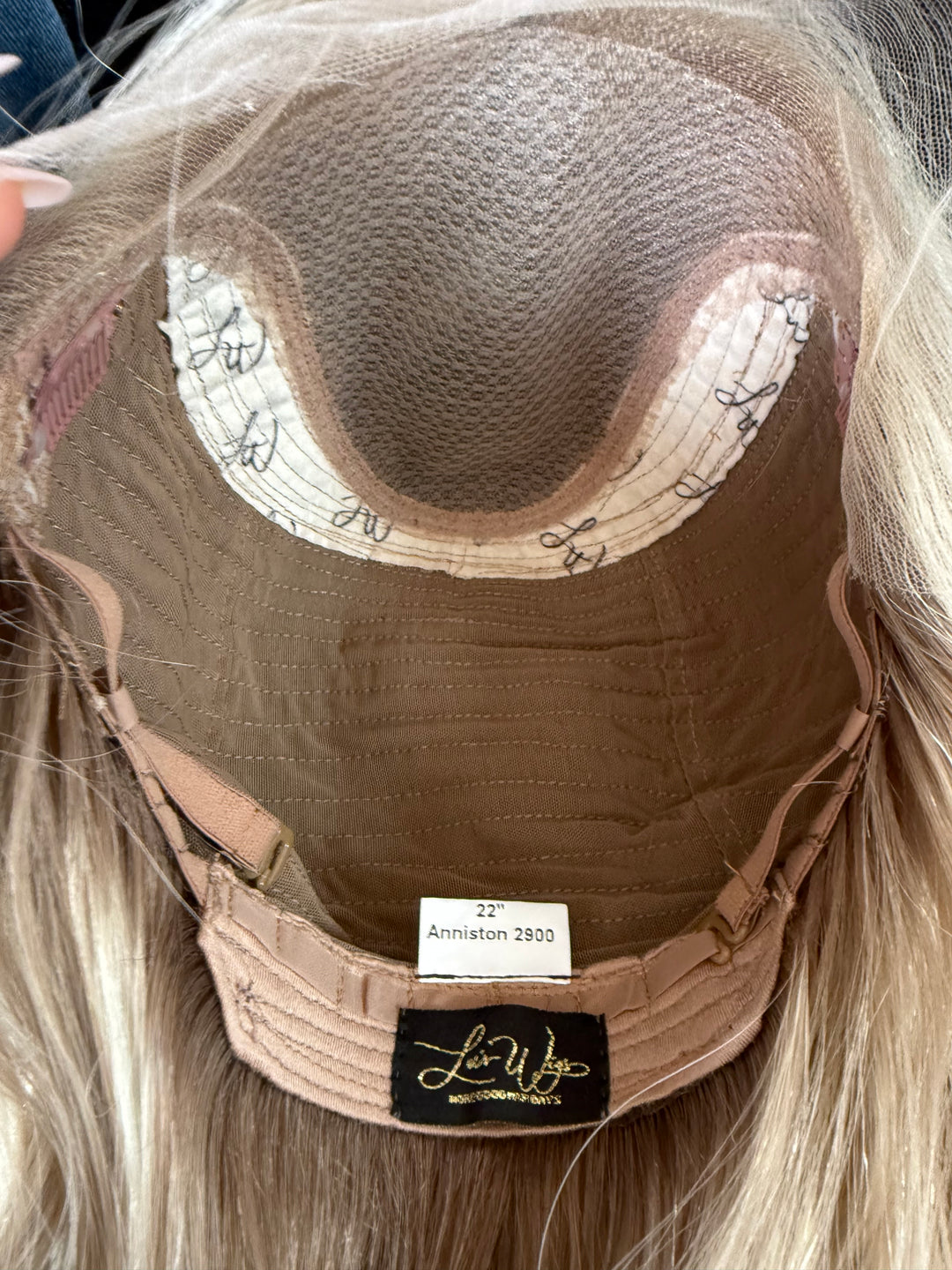 “Anniston” [M] 22” Lace Top Wig