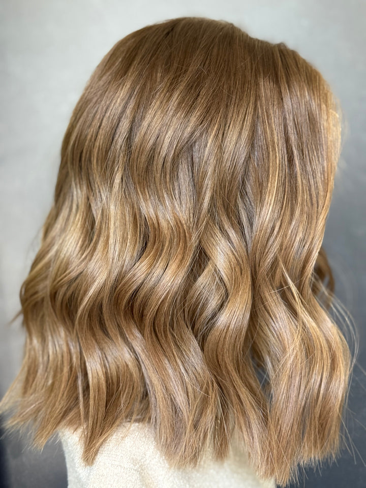 “Autumn” [L] 15” Lace Top Wig