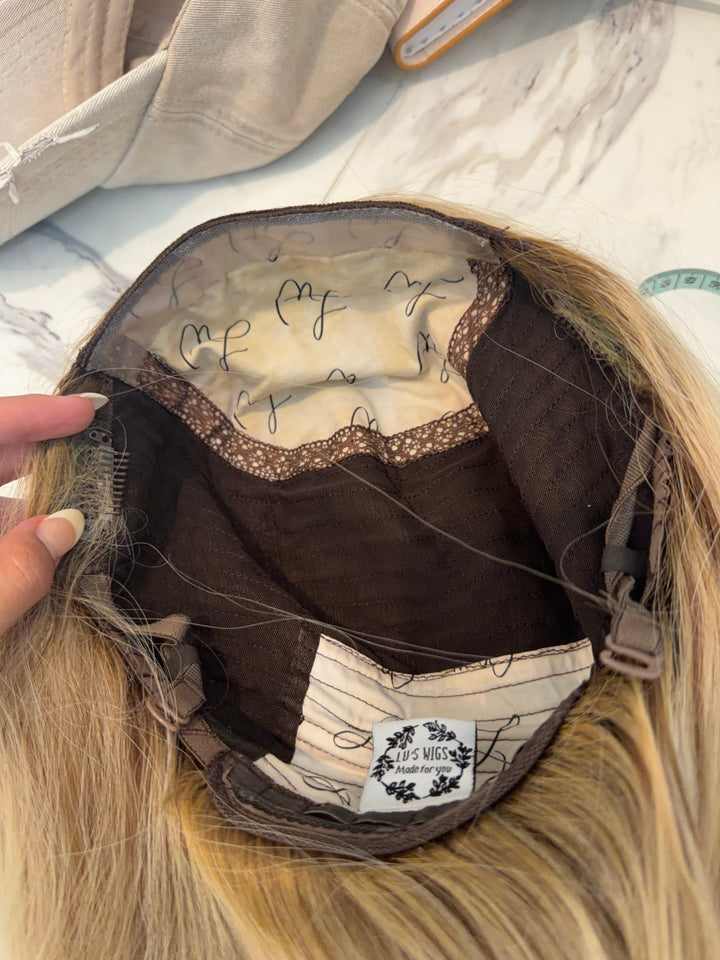 RESALE SS-0009 Headband Wig (M) 22” Erin