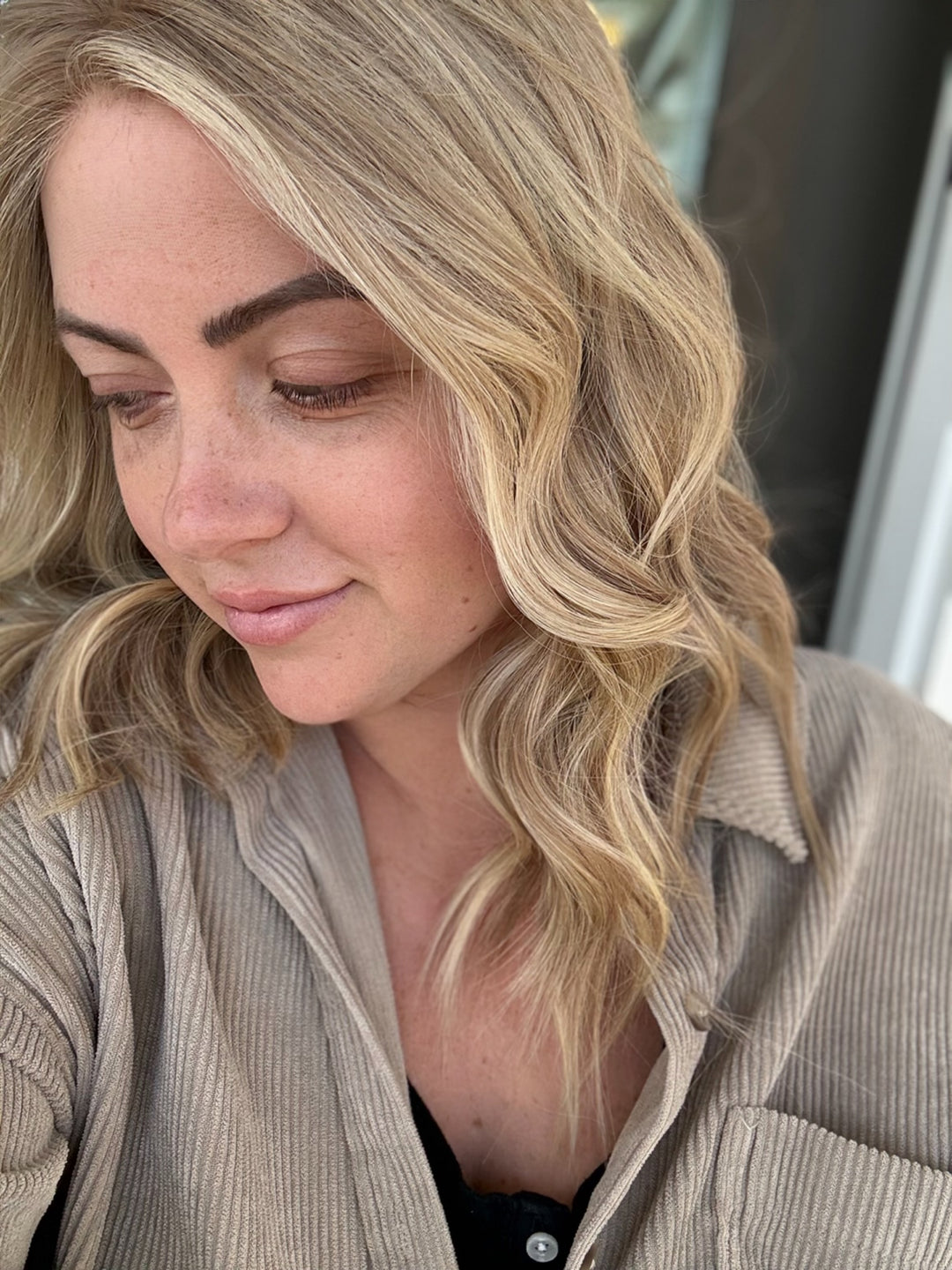 Julianne [M] Lace Top Wig Fully Handied