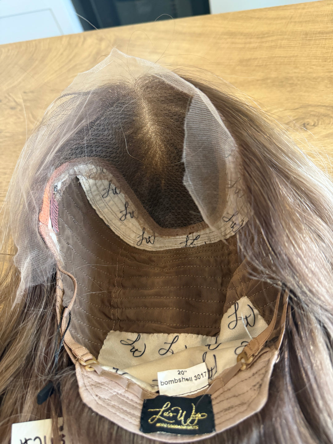 “B3017” (L) 20” Lace Top Wig