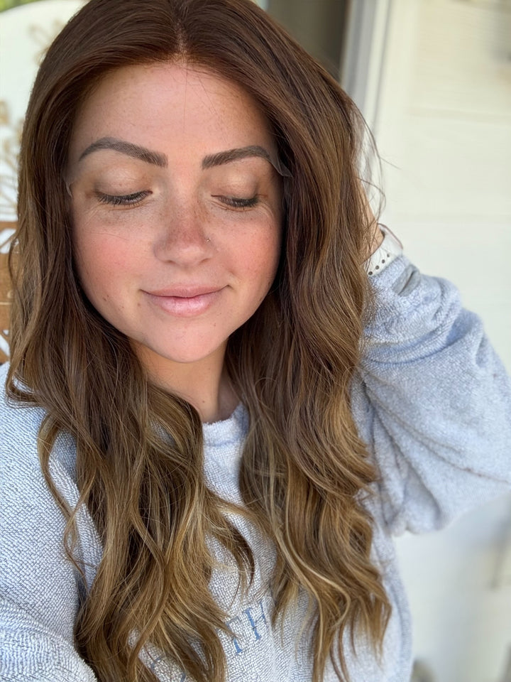 “Augusta” [M] 22” Lace Top Wig