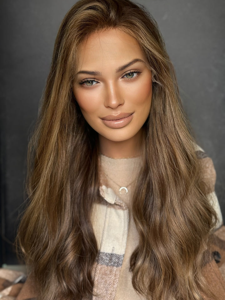 “Bronde” [S] 23” Euro lace top wig